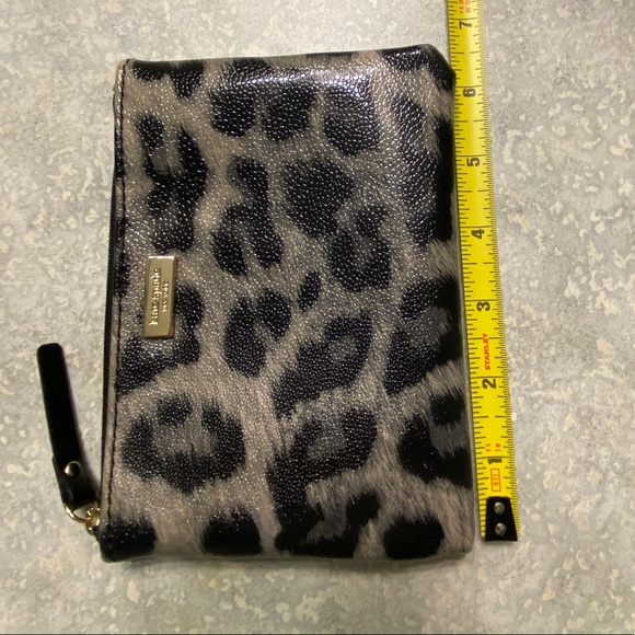 Kate Spade leopard print clutch - Picture 2 of 5